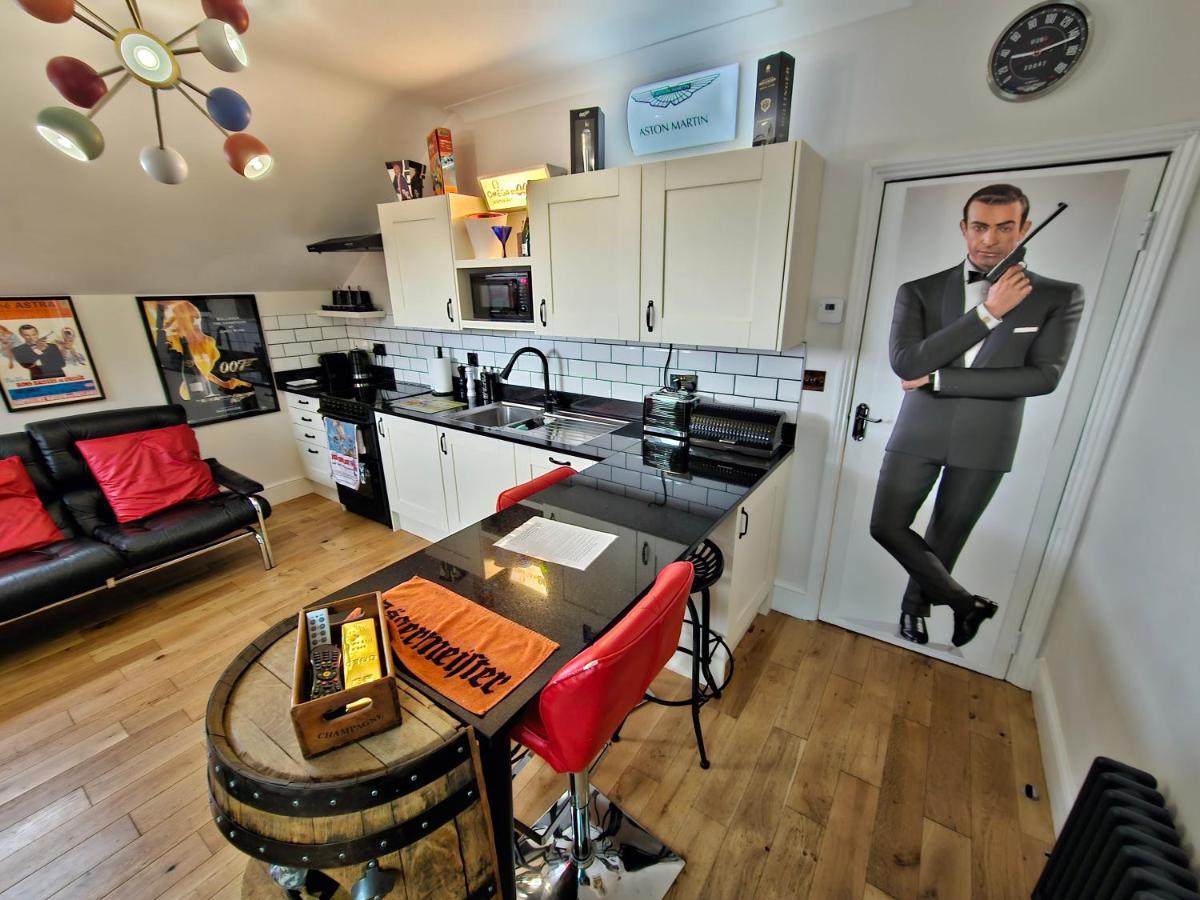 Southsea Royale James Bond 3 Bed Cool Penthouse, Seafront Parking Portsmouth Eksteriør billede