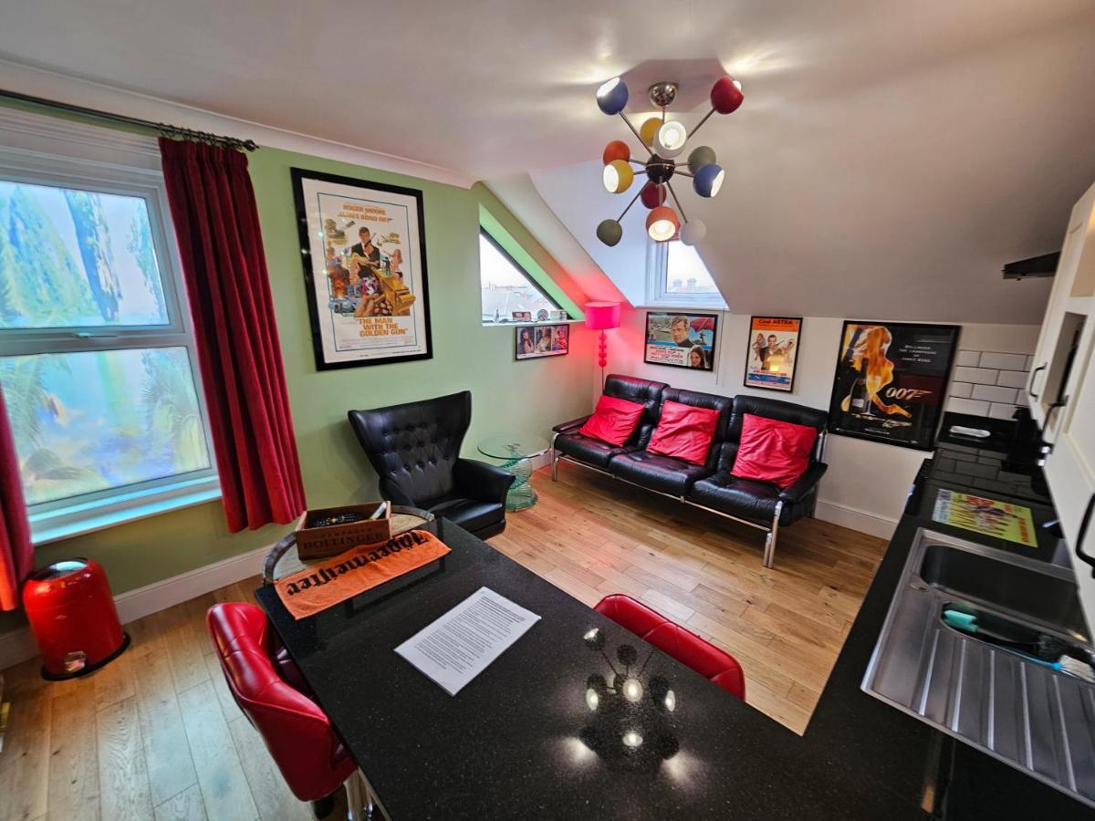 Southsea Royale James Bond 3 Bed Cool Penthouse, Seafront Parking Portsmouth Eksteriør billede